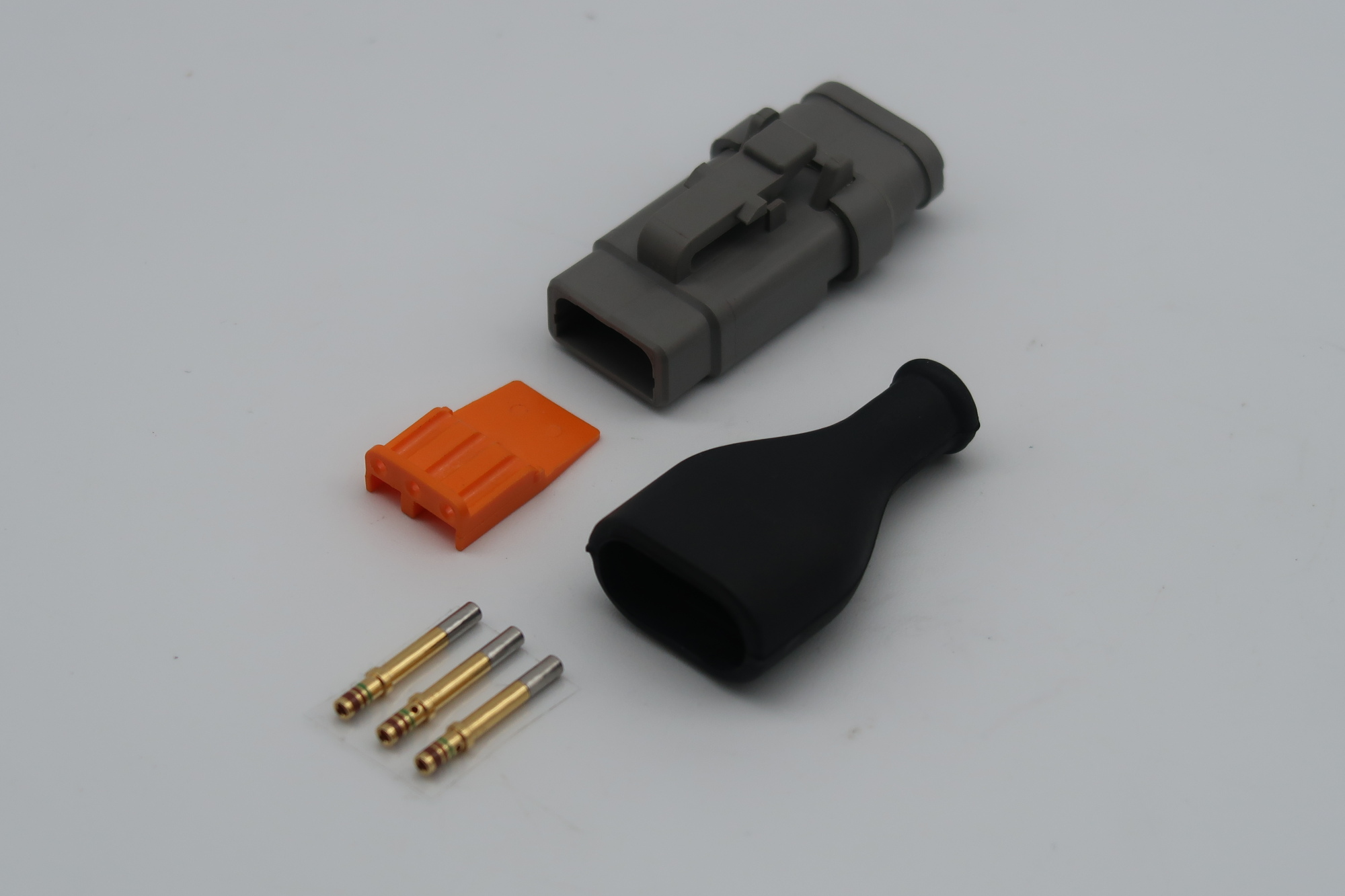 DTM06-3S-E007 WITH DTM RUBBER BOOT SPEC 2