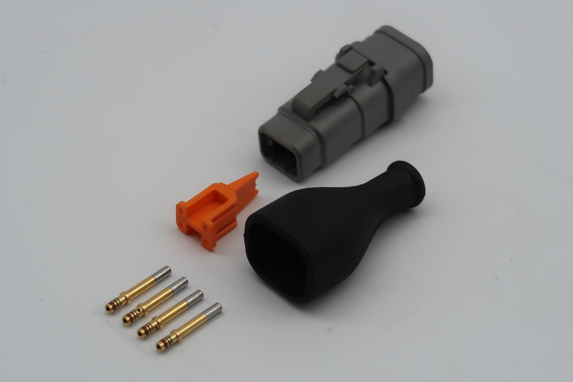 DTM06-4S-E007 WITH DTM RUBBER BOOT SPEC 2