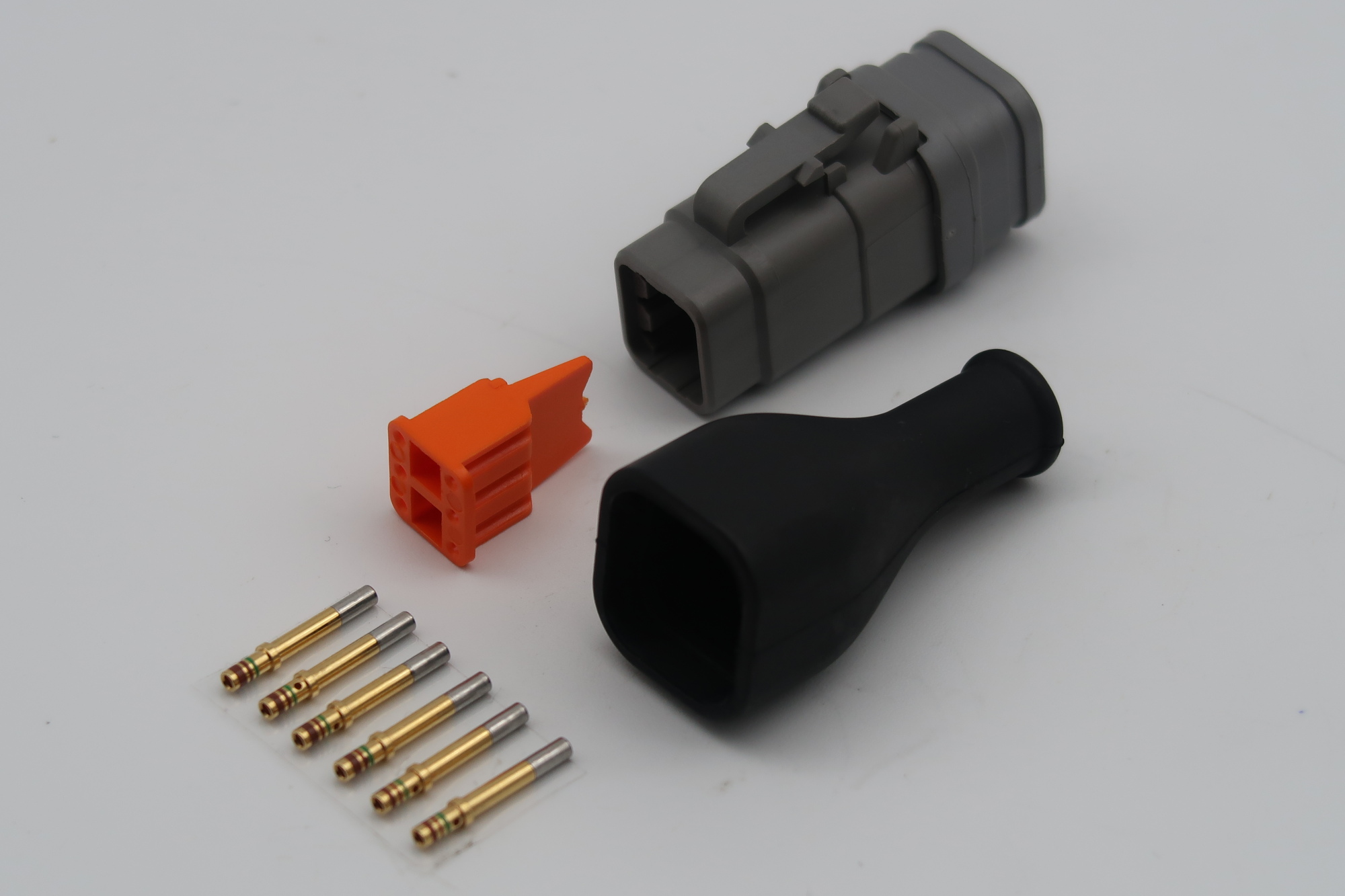 DTM06-6S-E007 WITH DTM RUBBER BOOT SPEC 2