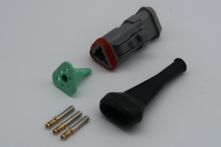 DT06-3S-E008 WITH 3 PIN RUBBER AMP BOOT