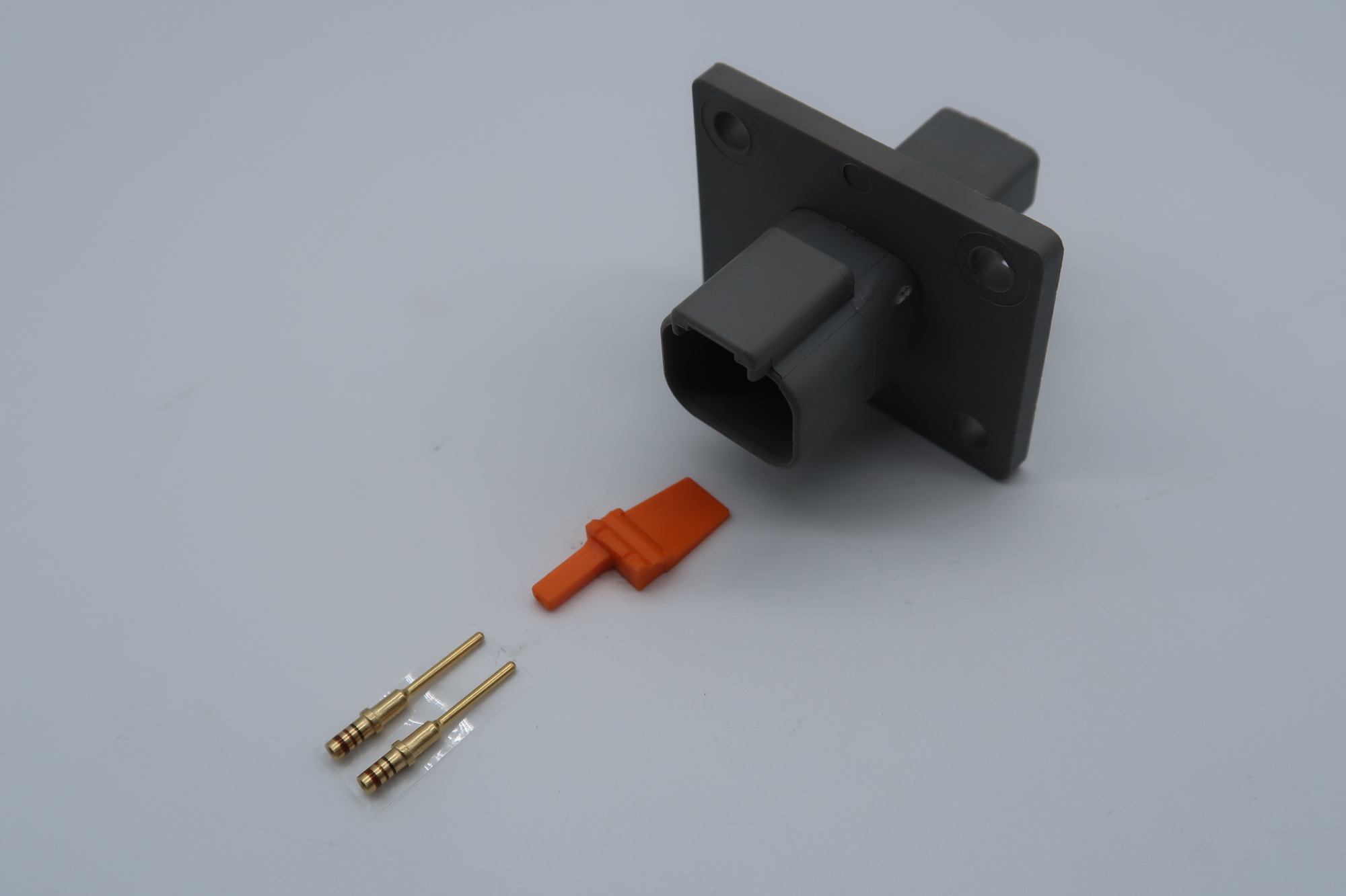 DT04-2P-L012