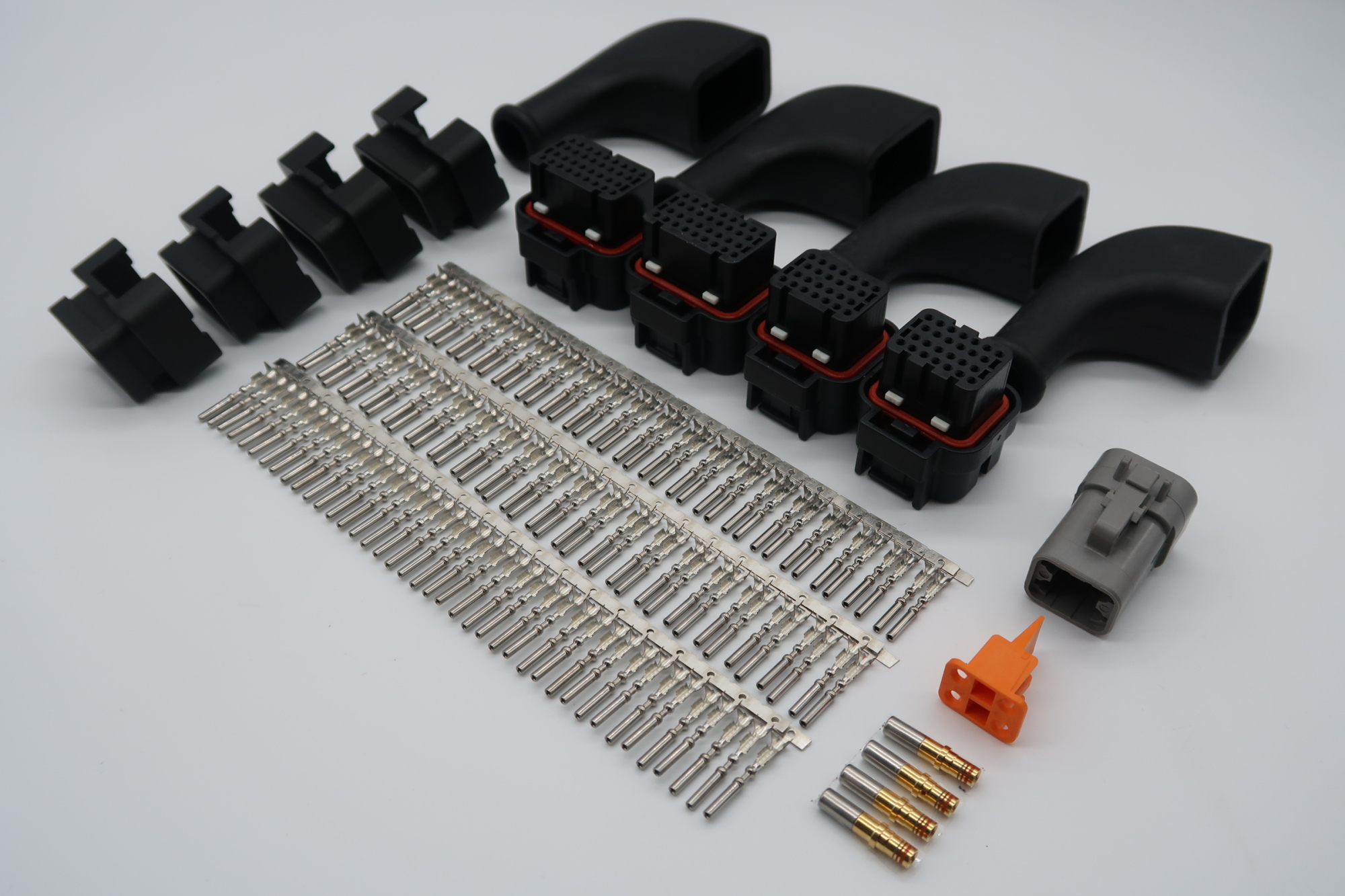 HALTECH NEXUS R5 CONNECTOR KIT WITH 90 DEGREE BOOTS AND BACKSHELLS