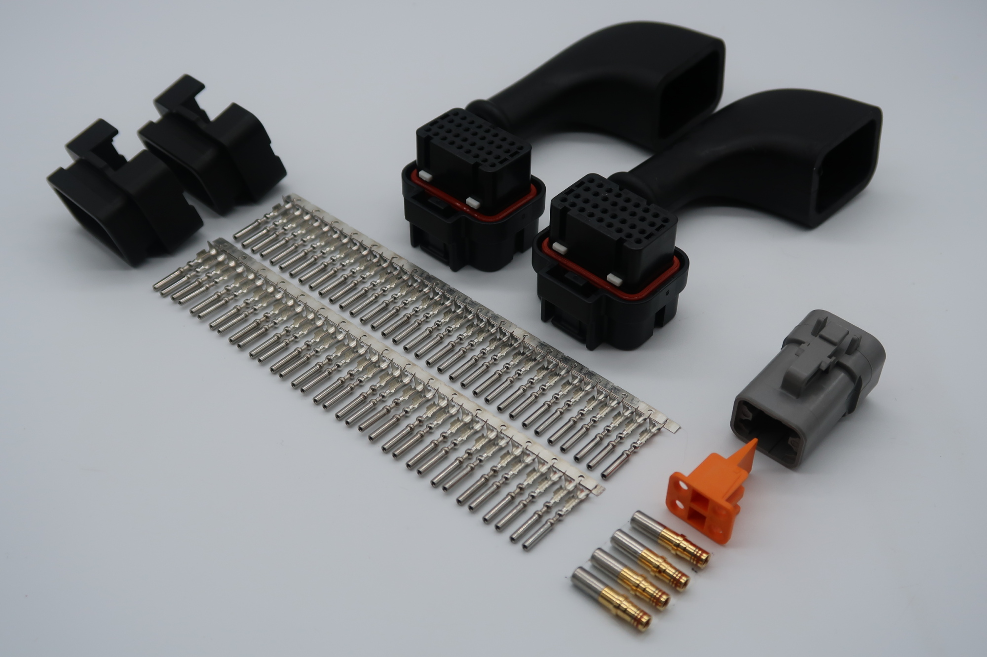 HALTECH NEXUS R3 CONNECTOR KIT WITH 90 DEGREE BOOTS AND BACKSHELLS