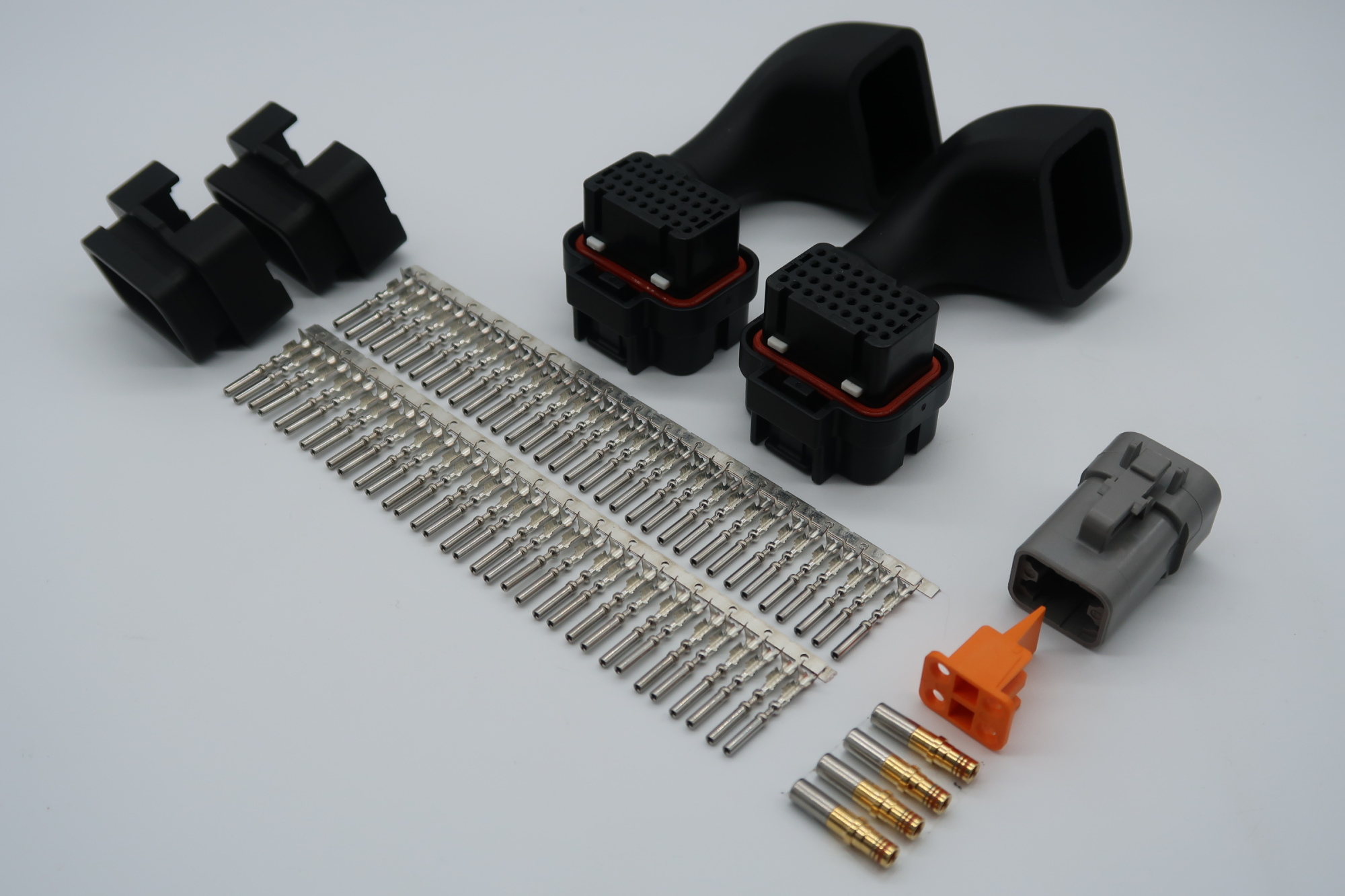 HALTECH NEXUS R3 CONNECTOR KIT WITH 90 DEGREE VERTICAL BOOTS AND BACKSHELLS