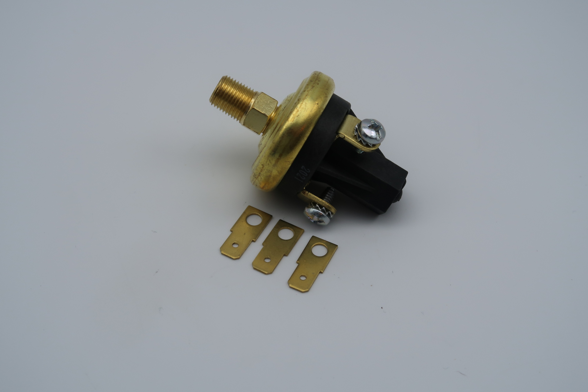 ADJUSTABLE OIL PRESSURE HOBB SWITCH 1/8 NPT THREAD