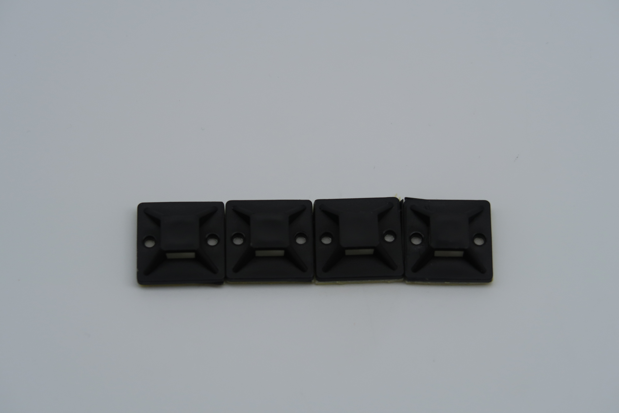 18mm x 18mm STICK ON CABLE TIE MOUNTS 25 PACK